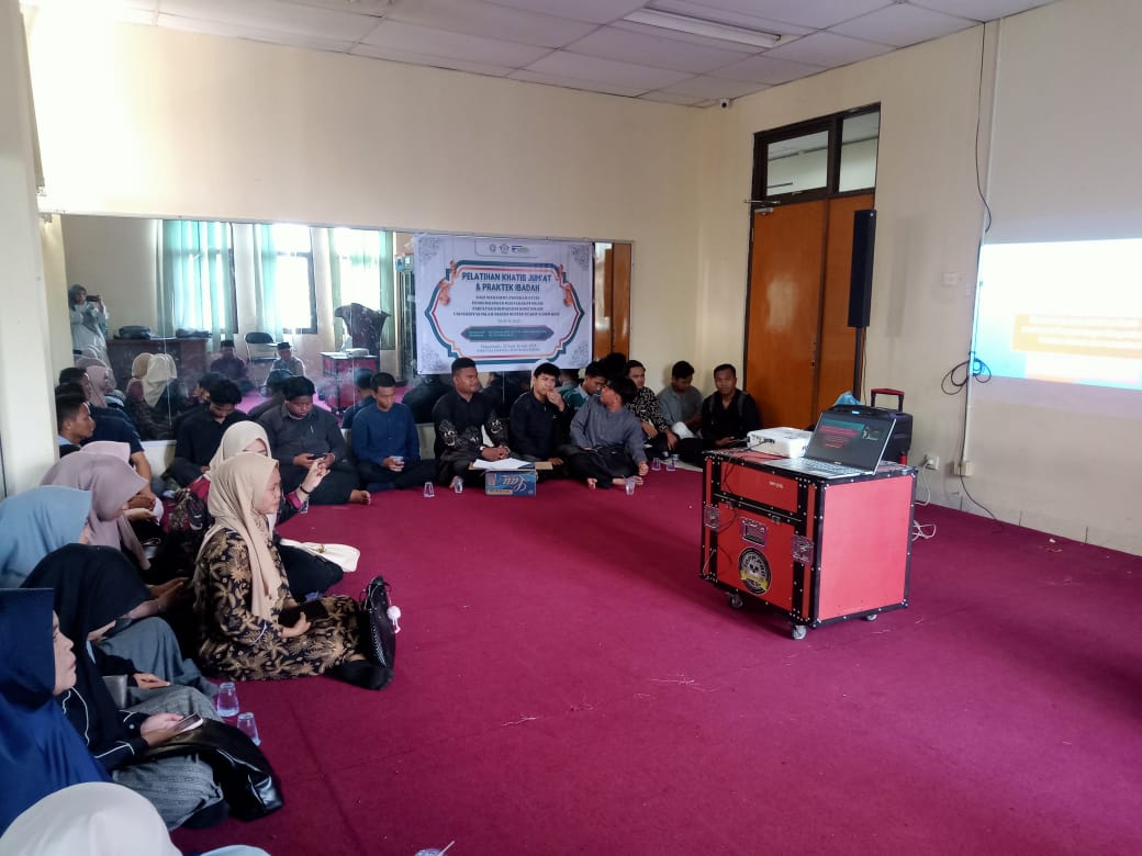 Prodi PMI Selenggarakan Pelatihan Khatib Jumat dan Praktek Ibadah untuk Mahasiswa